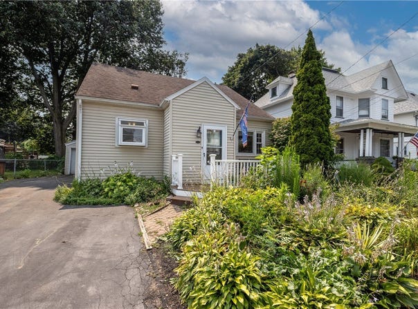 234 E Elm Street, East Rochester, NY 14445