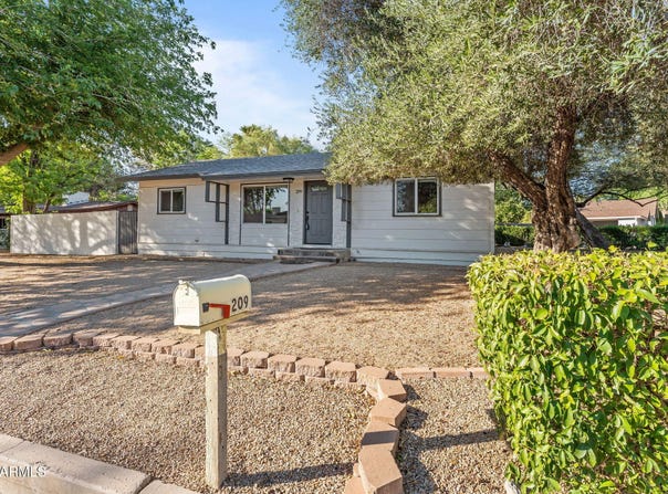 209 Sylvan Road, Wickenburg, AZ 85390