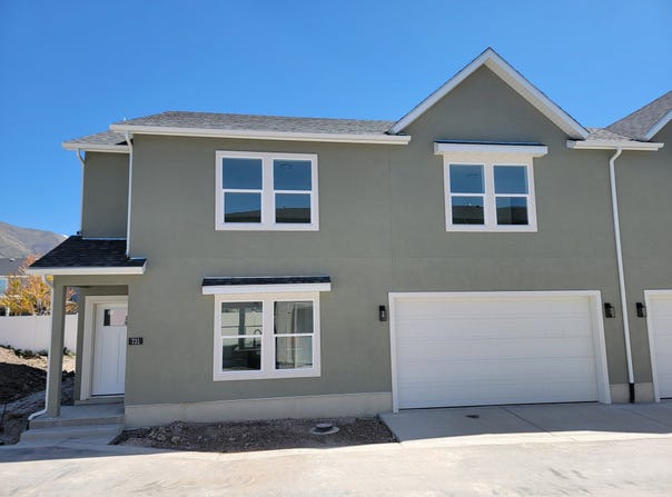 731 S HARRISON Dr, Springville, UT 84663