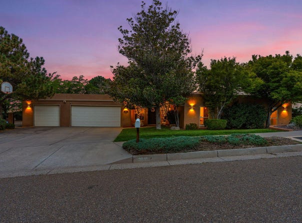 3001 LA VILLITA Place NE, Albuquerque, NM 87111