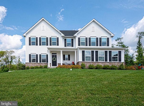 3055 HAWK VALLEY COURT, CENTER VALLEY, PA 18034