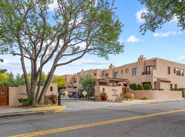 103 Catron, Santa Fe, NM 87501