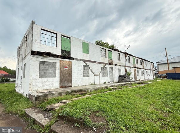 85 NORTH WATER STREET, KEYSER, WV 26726