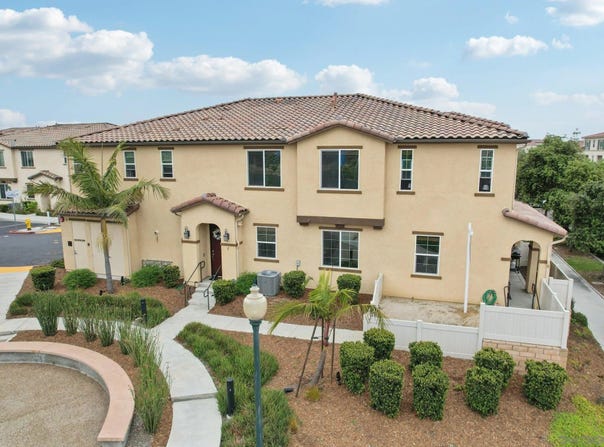 1709 Santa Carolina unit: 2, Chula Vista, CA 91913