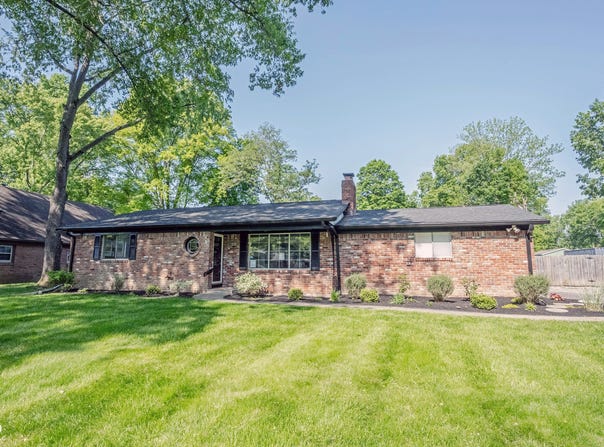 9634 Maple Drive, Carmel, IN 46280
