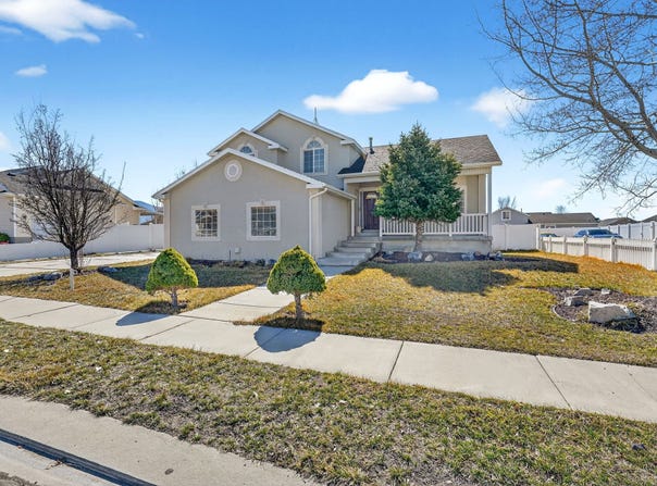 1334 E HARRIER St, Eagle Mountain, UT 84005