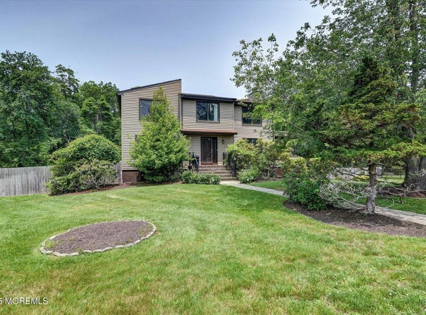19 Northwoods Road, Ocean Twp, NJ 07712