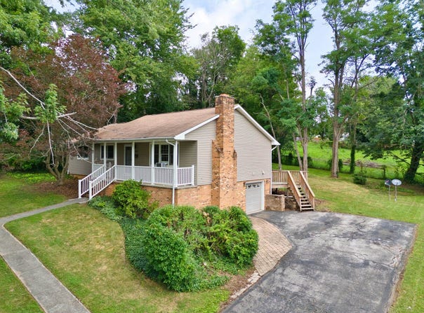 850 CHURCH Street, Christiansburg, VA 24073