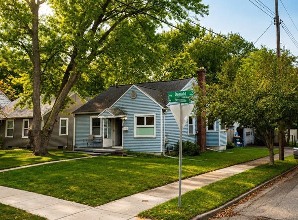 4500  Donald St, Lansing, MI 48910