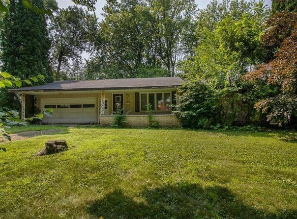 20 S Inga Avenue, Le Center, MN 56057