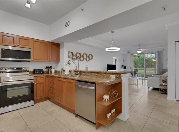 10121 Villagio Palms Way, ESTERO, FL 33928