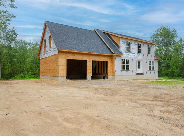 47 Brewster Road, Barrington, NH 03825