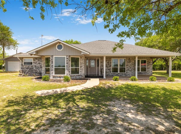 2460 State Highway 95 Highway N, Moulton, TX 77975