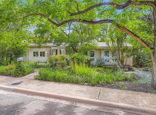 1901 Cresthaven DR, Austin, TX 78704
