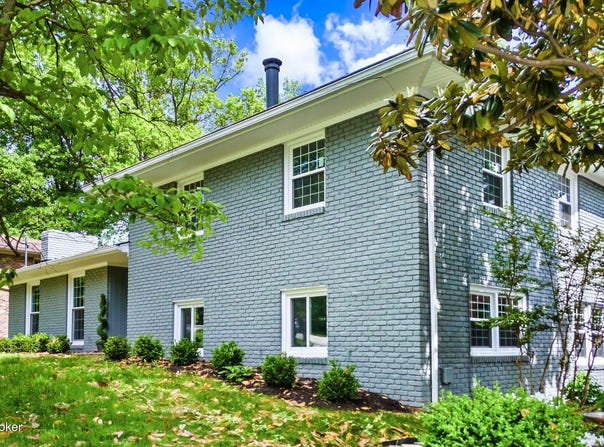 3212 Five Oaks Pl, Louisville, KY 40207