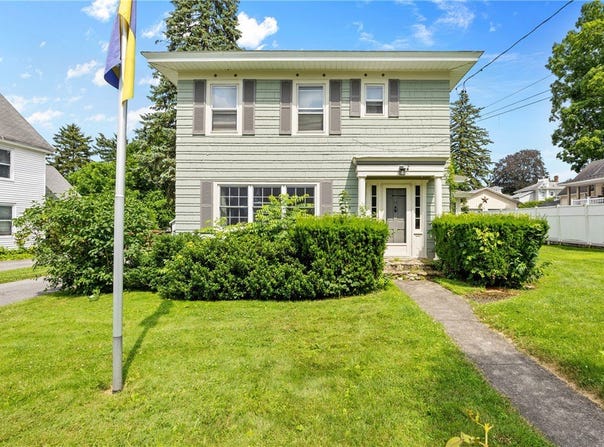 9 Grove Street, Manchester, NY 14548