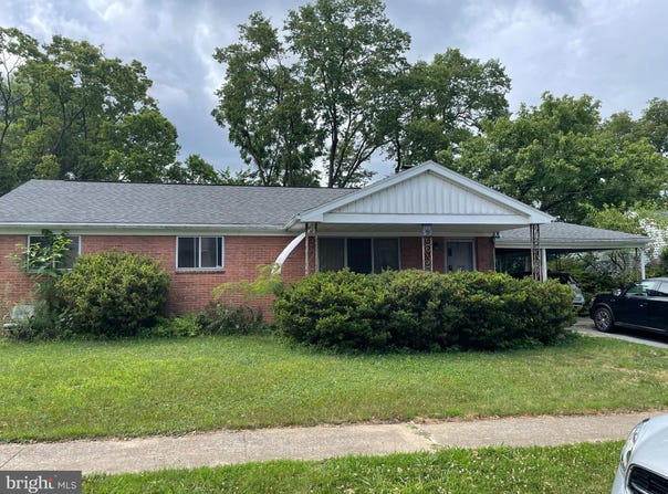4 STEPHEN ROAD, CAMP HILL, PA 17011
