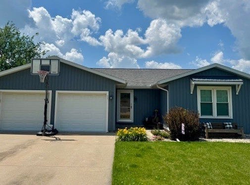 605 Countryside Lane, Pontiac, IL 61764