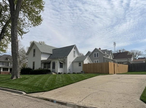 700 Main St., Akron, IA 51001
