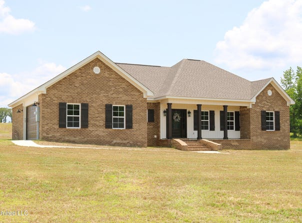 88 Copperhead Road, Gore Springs, MS 38929
