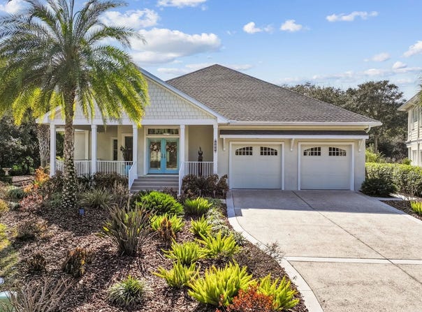909 Sandy Beach Cir, St Augustine, FL 32080