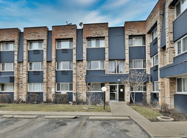 8637 1/2 W FOSTER Avenue, Chicago, IL 60656