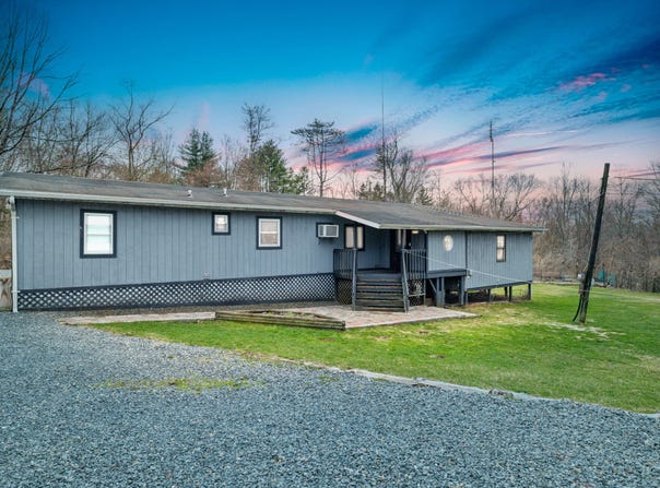 3048 Route 115, Effort, PA 18330