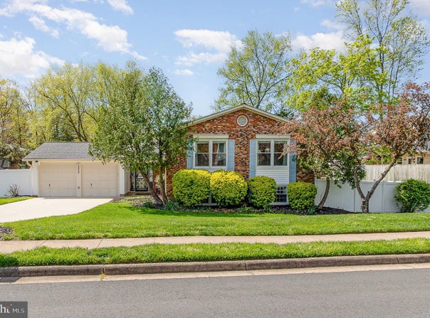 8909 APPLECROSS LANE, SPRINGFIELD, VA 22153