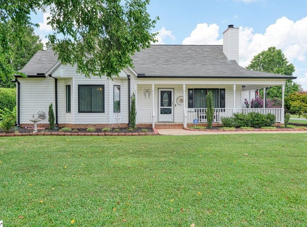 331 Vivians Court, Woodruff, SC 29388