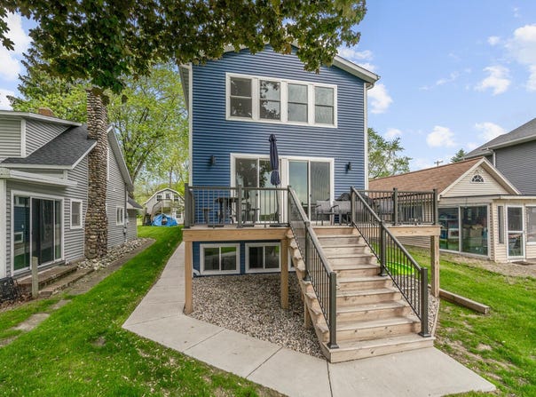 8841 Waruf Avenue, Portage, MI 49002