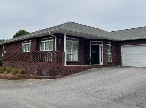 4236 Pondview Way, Oakwood, GA 30566