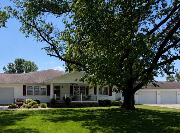 119  W Mack Ave, Olney, IL 62450