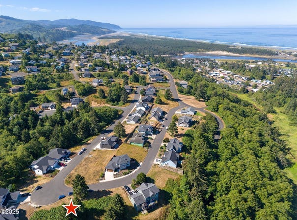 26 Lahaina Loop Road, Pacific City, OR 97135