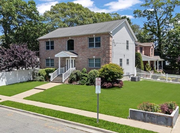 2007 Brook Place, Bellmore, NY 11710