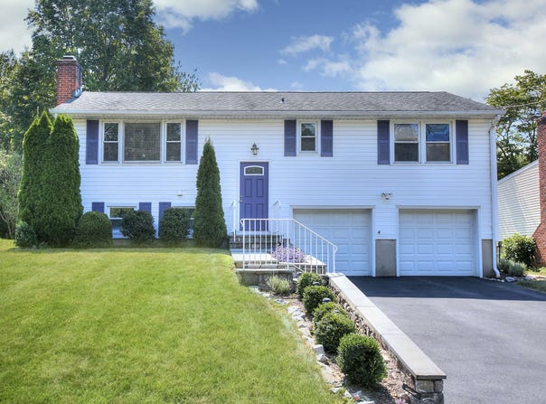 6 Silent Grove Court, Norwalk, CT 06851