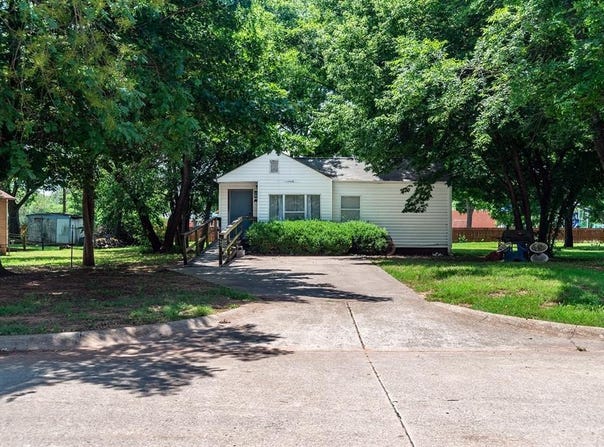609 W 11th Avenue, Stillwater, OK 74074