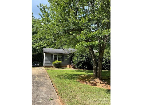 345 Retnuh Drive, Winston Salem, NC 27105