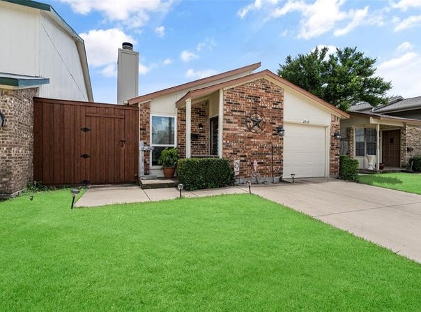 2808 Southern Cross Drive, Garland, TX 75044