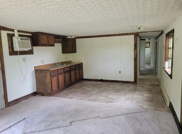 465 S 12th Street, Mammoth Spring, MO 72554