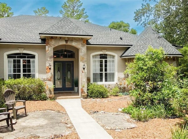 700 VALLEY STREAM DRIVE, GENEVA, FL 32732