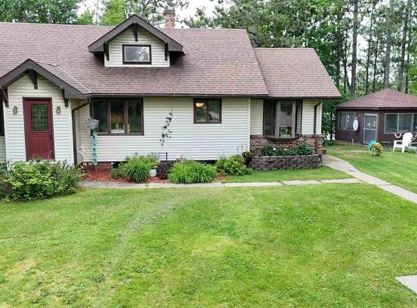 7671 Woodlawn Drive, Eveleth, MN 55734