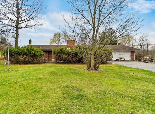 70 County Route 17, Pine Bush, NY 12566