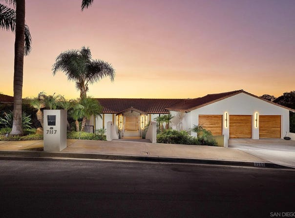 7117 Obelisco Cir, Carlsbad, CA 92009