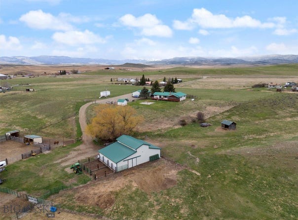 21 McPherson Lane, Wilsall, MT 59086