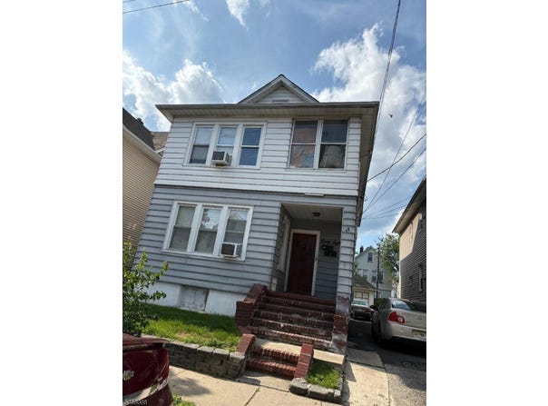 48 Christie Ave, Clifton City, NJ 07011-1212