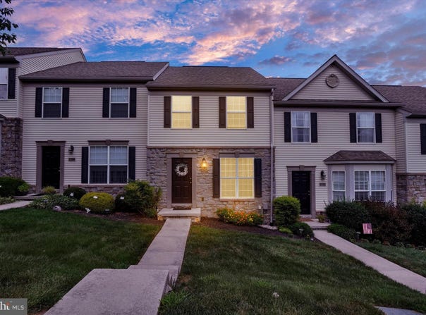 2756 SEABISCUIT STREET, YORK, PA 17402
