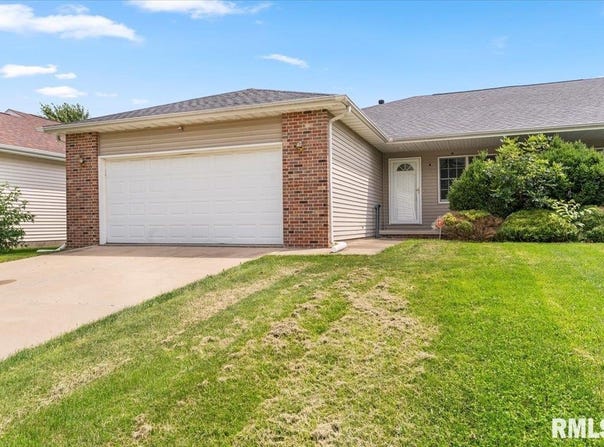 2418 Neil Street, Springfield, IL 62707