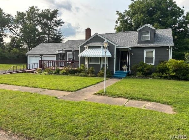 212 South Street, Charleston, MO 63834