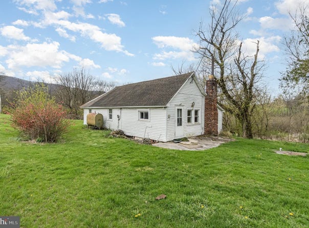 17776 SPRINGTOWN ROAD, FANNETTSBURG, PA 17221