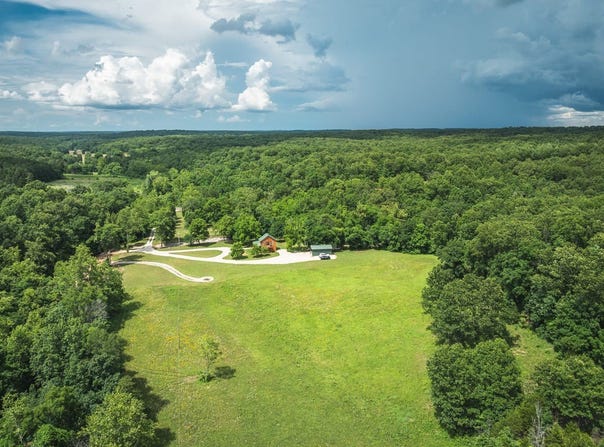 584 Highway V, Steelville, MO 65565